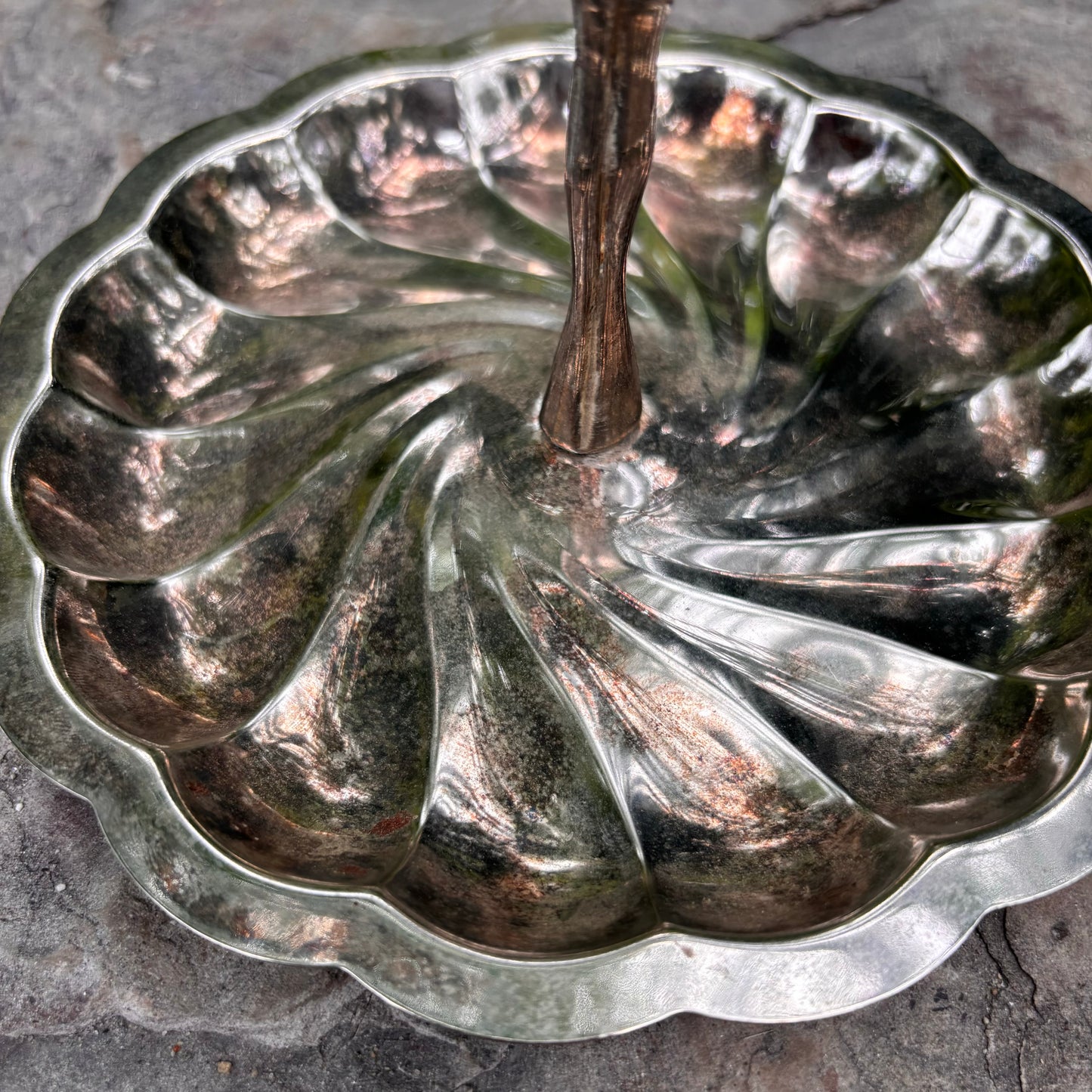 Scalloped Serving Tray w Handle