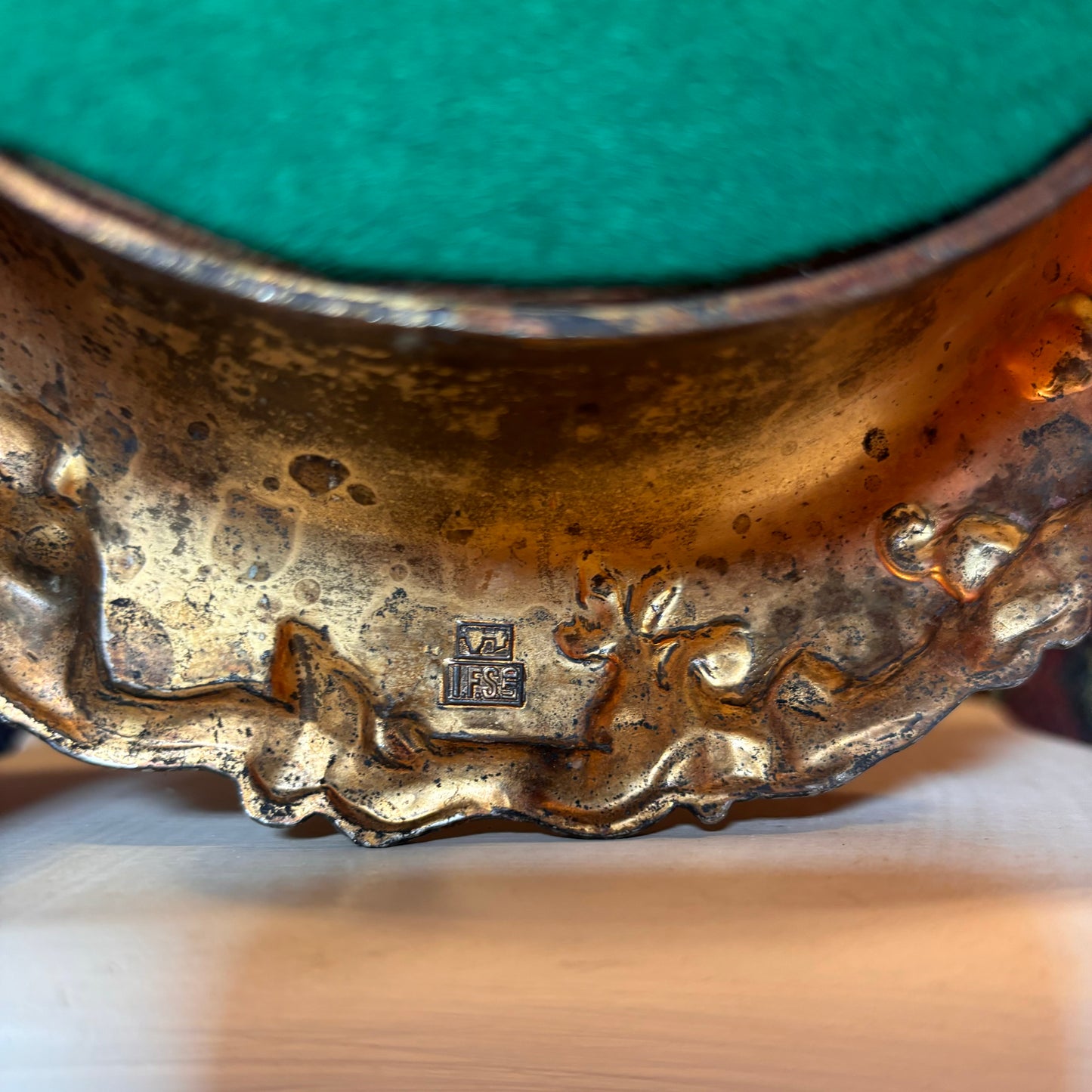 Victorian Style Bottle Coaster