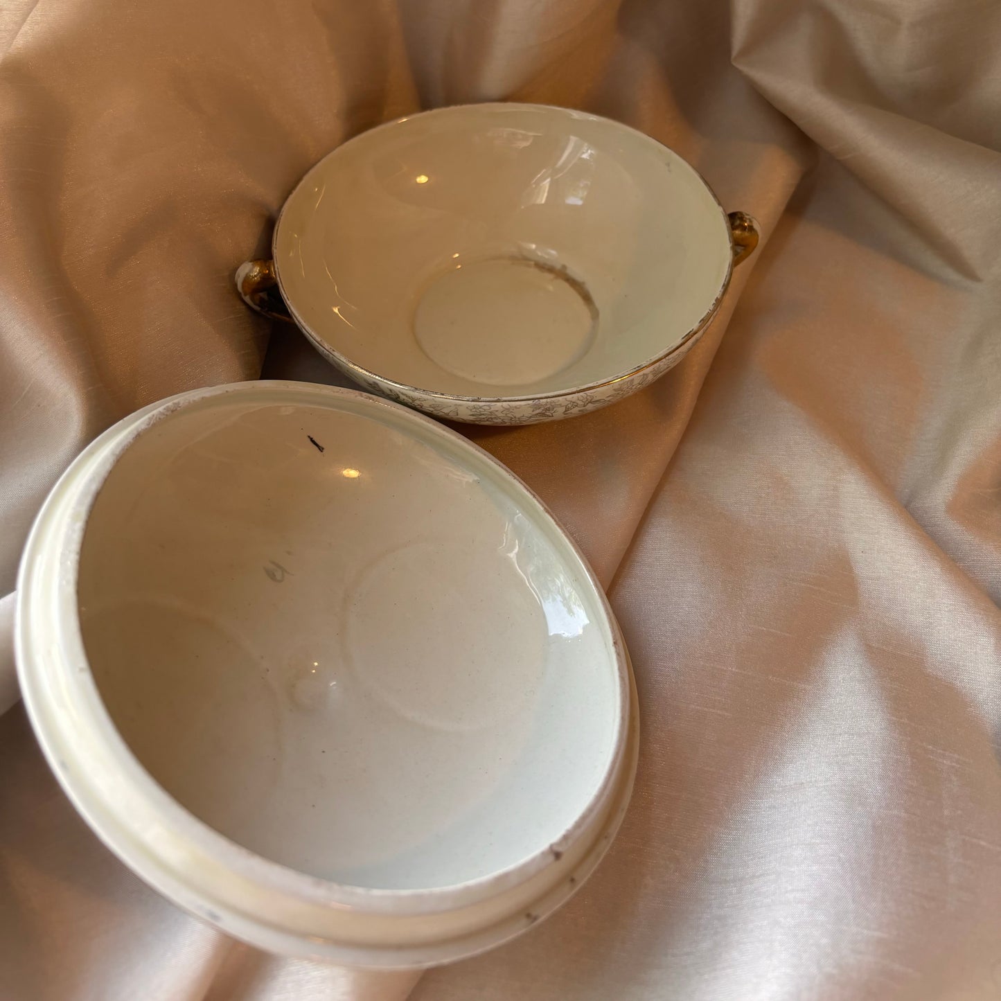 Empire Ware England Shelton Porcelain Dish With Lid