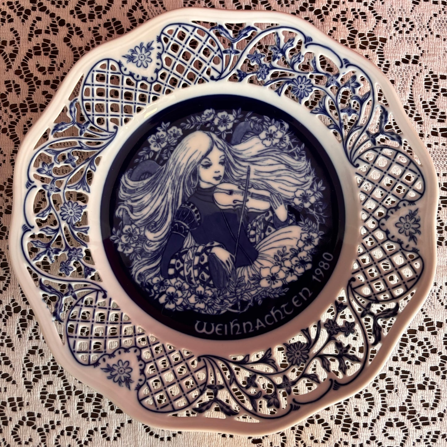 Schumann Imperial Christmas Plate